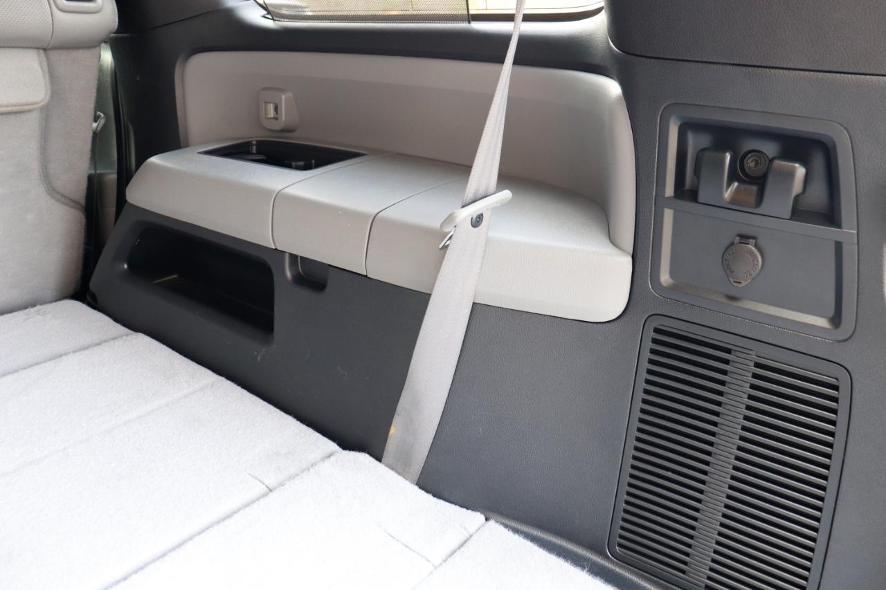 Toyota Sequoia Plantium 2WD 2016