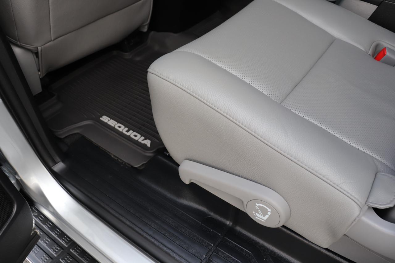 Toyota Sequoia Plantium 2WD 2016