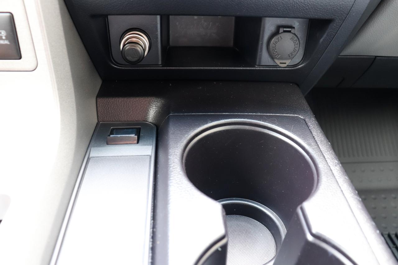 Toyota Sequoia Plantium 2WD 2016