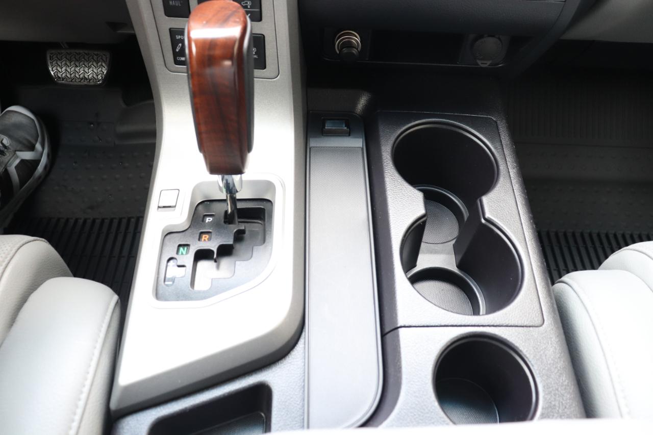 Toyota Sequoia Plantium 2WD 2016