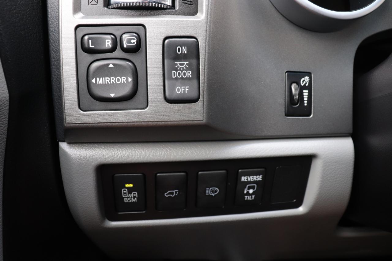 Toyota Sequoia Plantium 2WD 2016