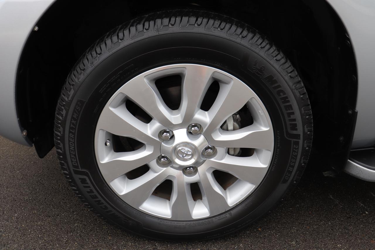 Toyota Sequoia Plantium 2WD 2016