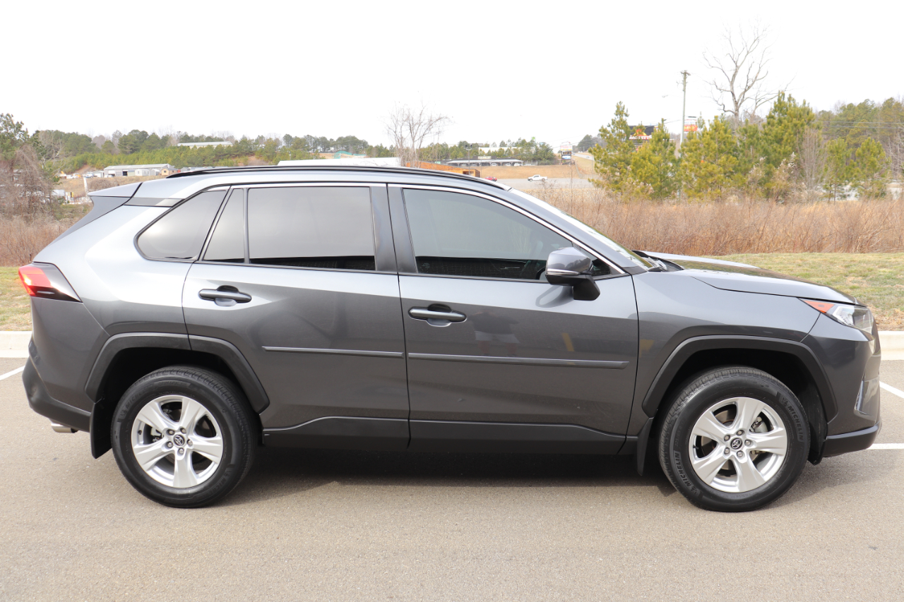 Toyota RAV4 XLE 2020