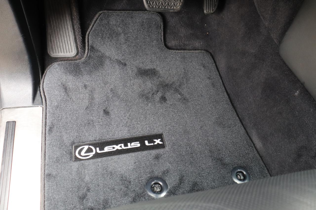 Lexus LX 570 4WD 4dr 2015