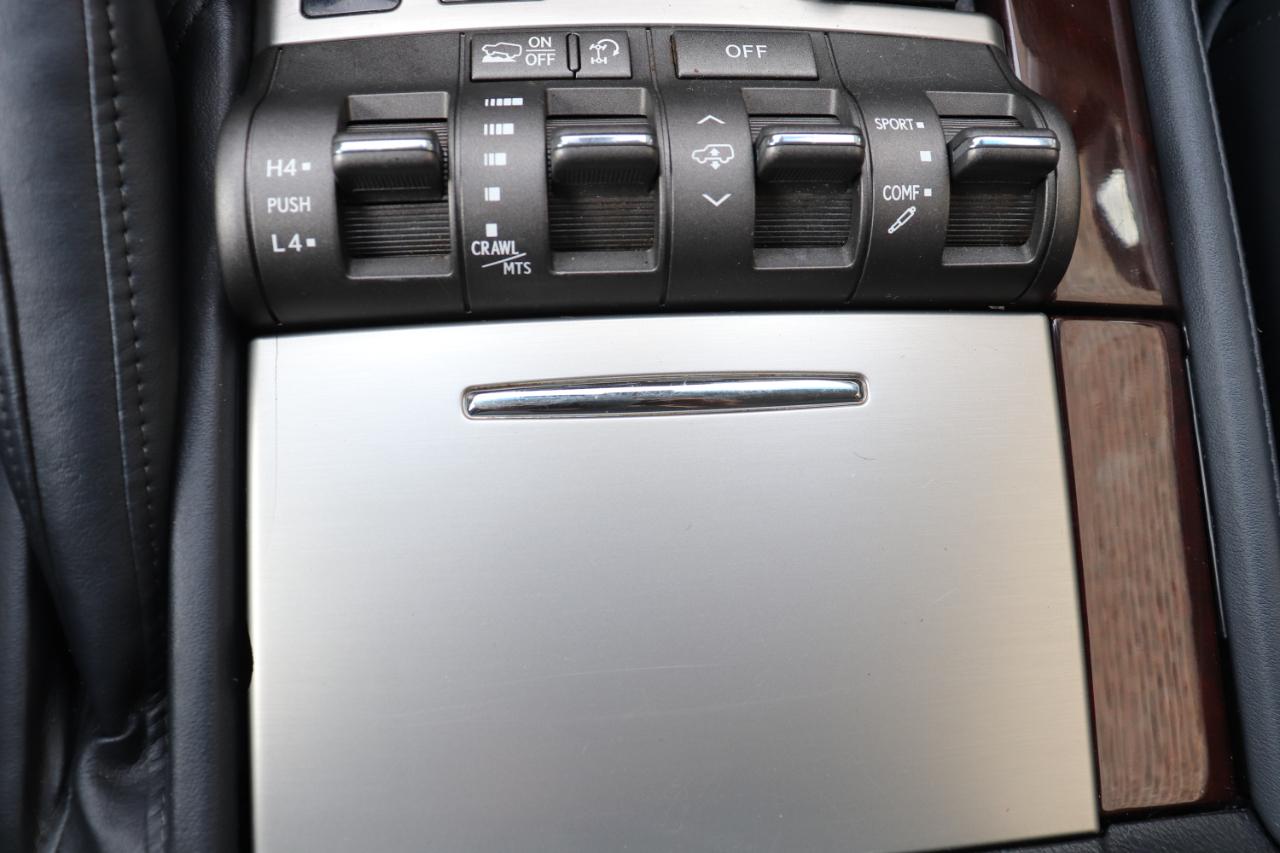 Lexus LX 570 4WD 4dr 2015