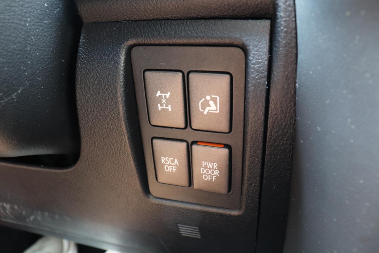 Lexus LX 570 4WD 4dr 2015