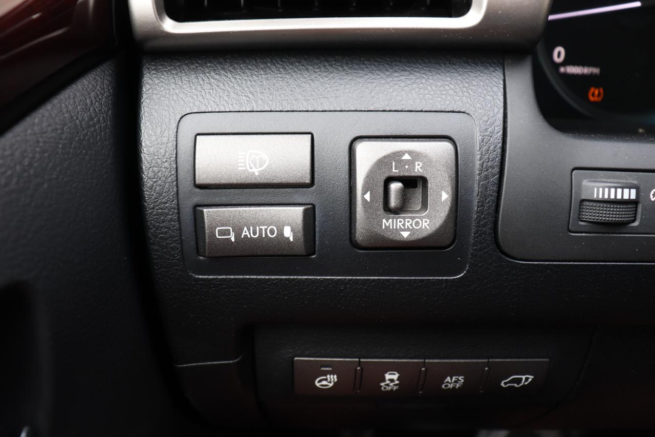 Lexus LX 570 4WD 4dr 2015