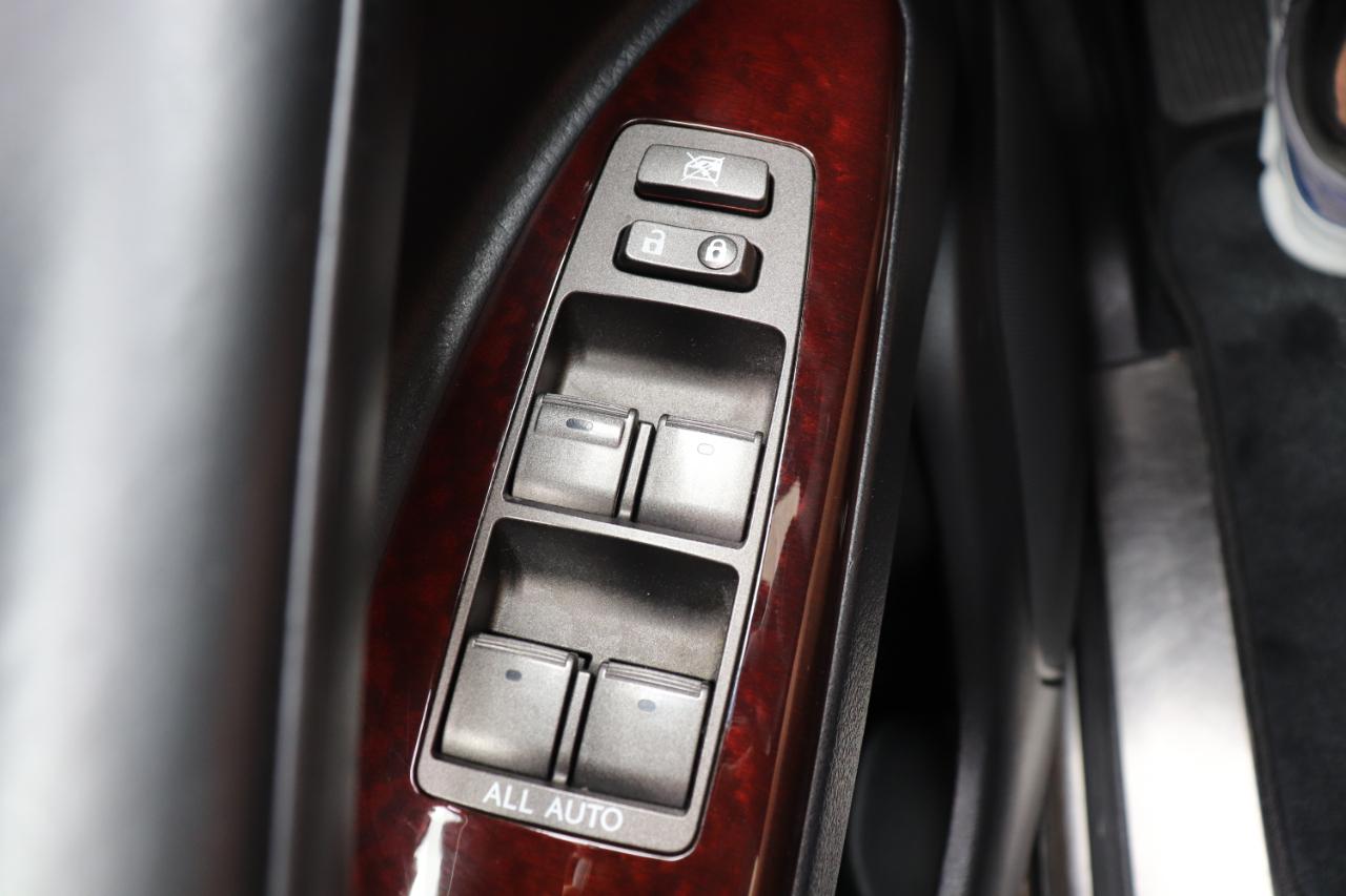 Lexus LX 570 4WD 4dr 2015