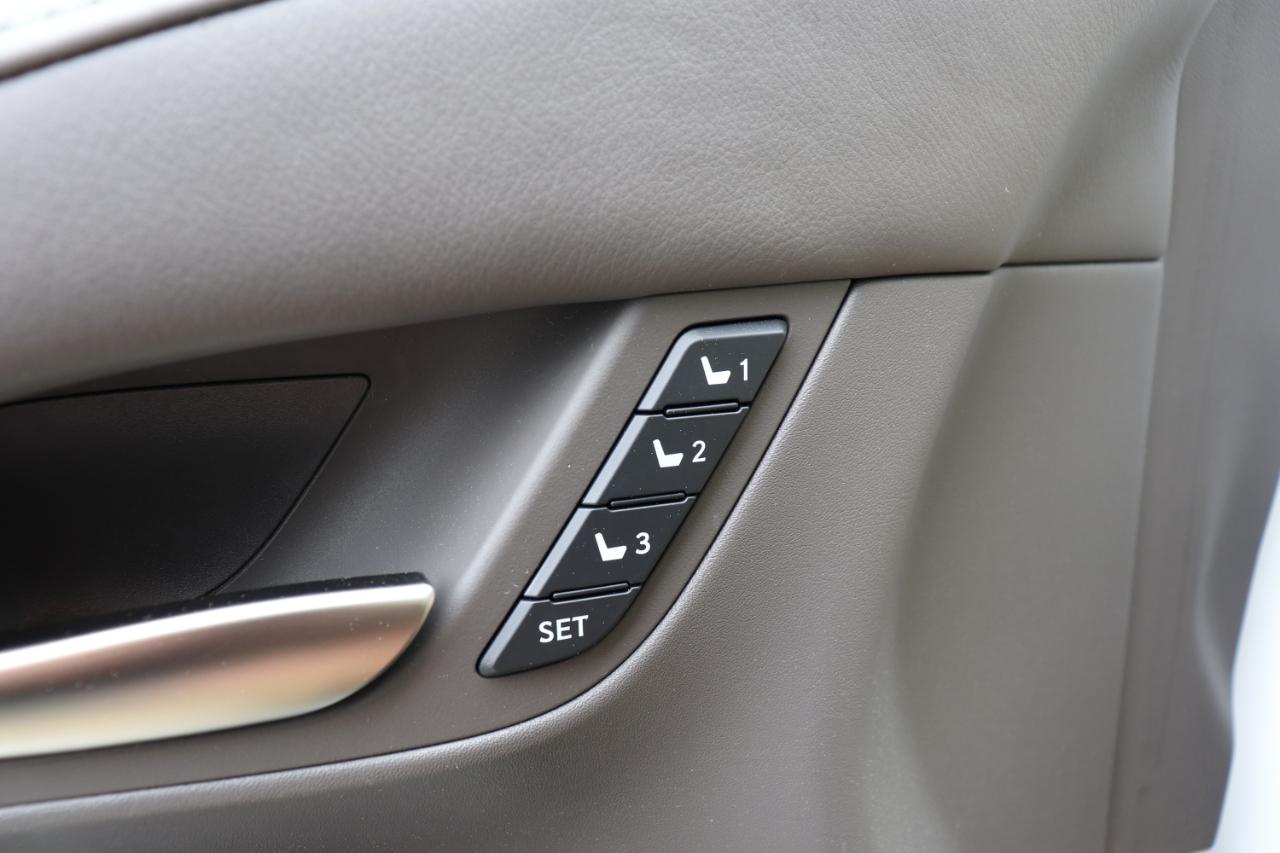 Lexus LX 570 4WD 4dr 2016