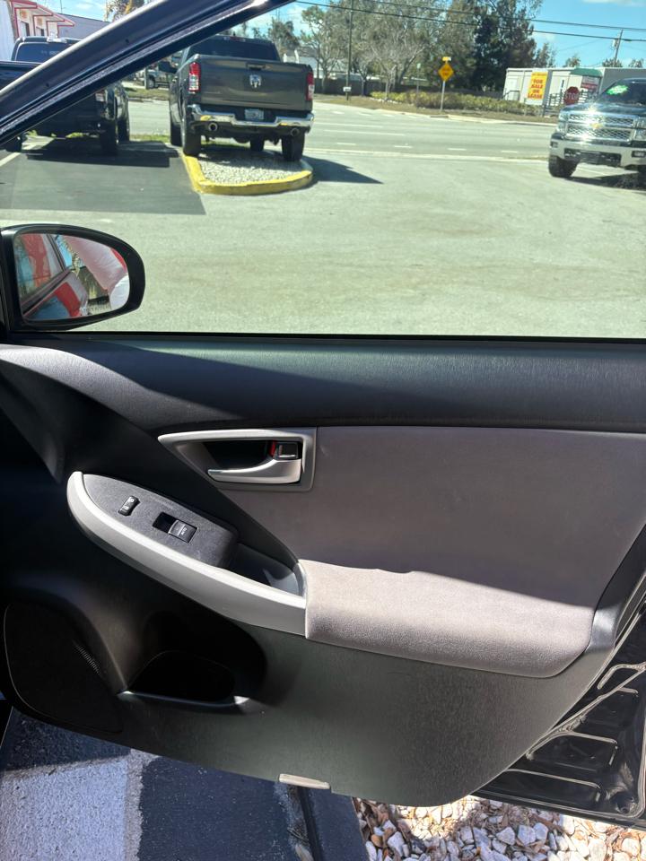 Toyota Prius Three 2014