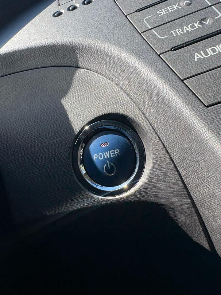 Toyota Prius Three 2014