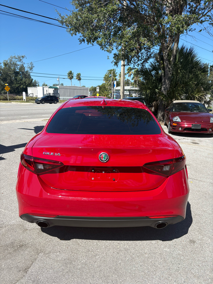 Alfa Romeo Giulia Sprint 2022 Alfa Romeo Giulia Sprint 2022