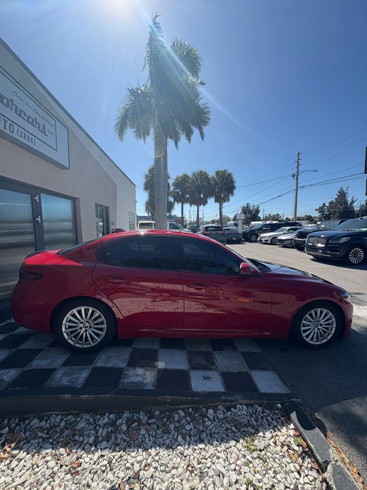 Alfa Romeo Giulia Sprint 2022 Alfa Romeo Giulia Sprint 2022