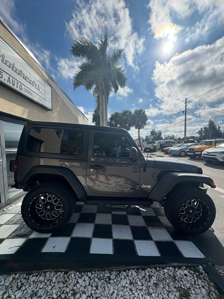 Jeep Wrangler Sport 4WD 2019