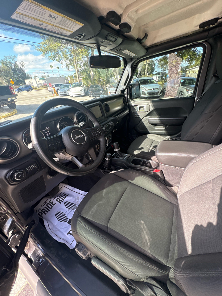 Jeep Wrangler Sport 4WD 2019