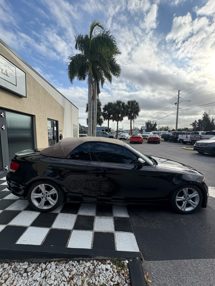 BMW 1-Series 128i Convertible 2010