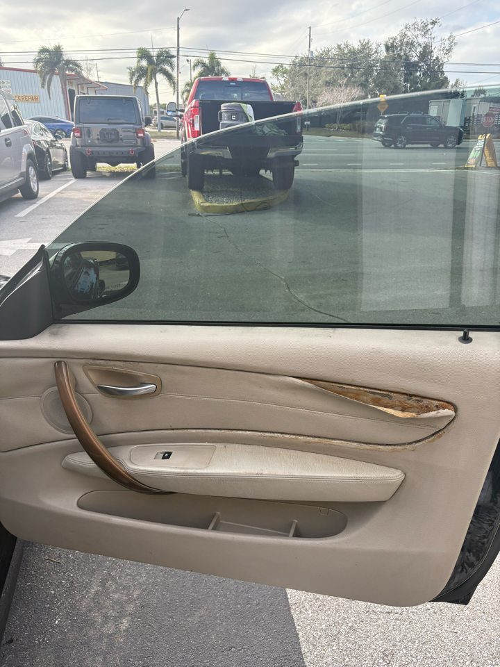 BMW 1-Series 128i Convertible 2010