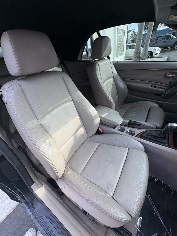 BMW 1-Series 128i Convertible 2010