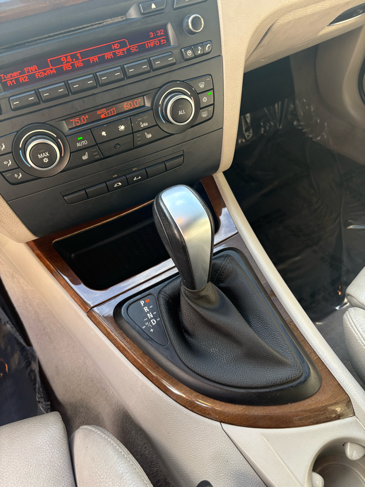 BMW 1-Series 128i Convertible 2010