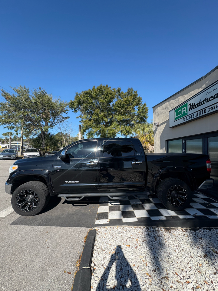 Toyota Tundra SR5 5.7L V8 FFV CrewMax 4WD 2016