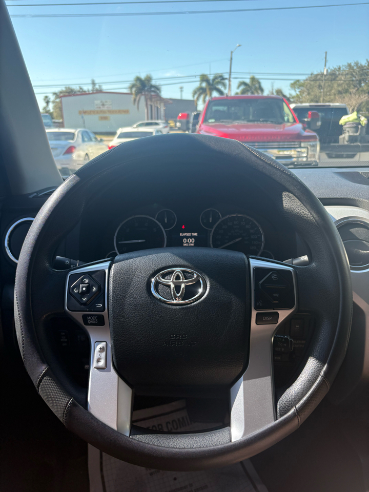 Toyota Tundra SR5 5.7L V8 FFV CrewMax 4WD 2016