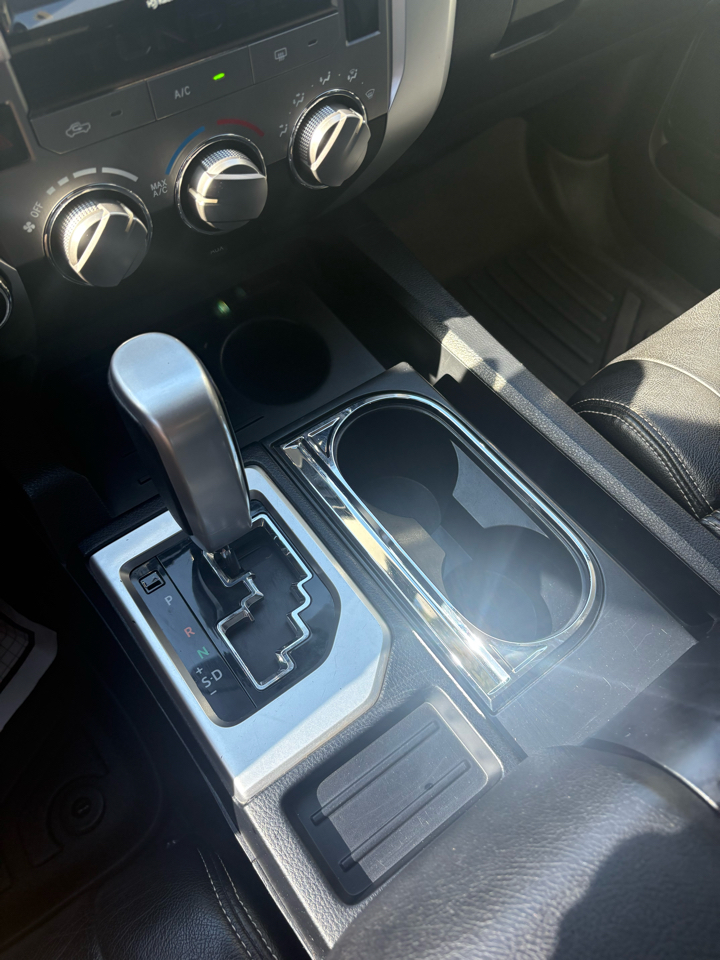 Toyota Tundra SR5 5.7L V8 FFV CrewMax 4WD 2016