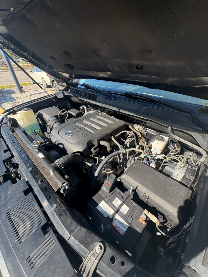 Toyota Tundra SR5 5.7L V8 FFV CrewMax 4WD 2016