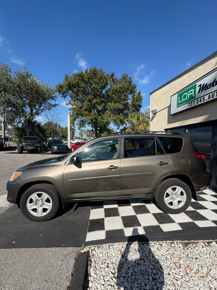 Toyota RAV4 2WD 2011