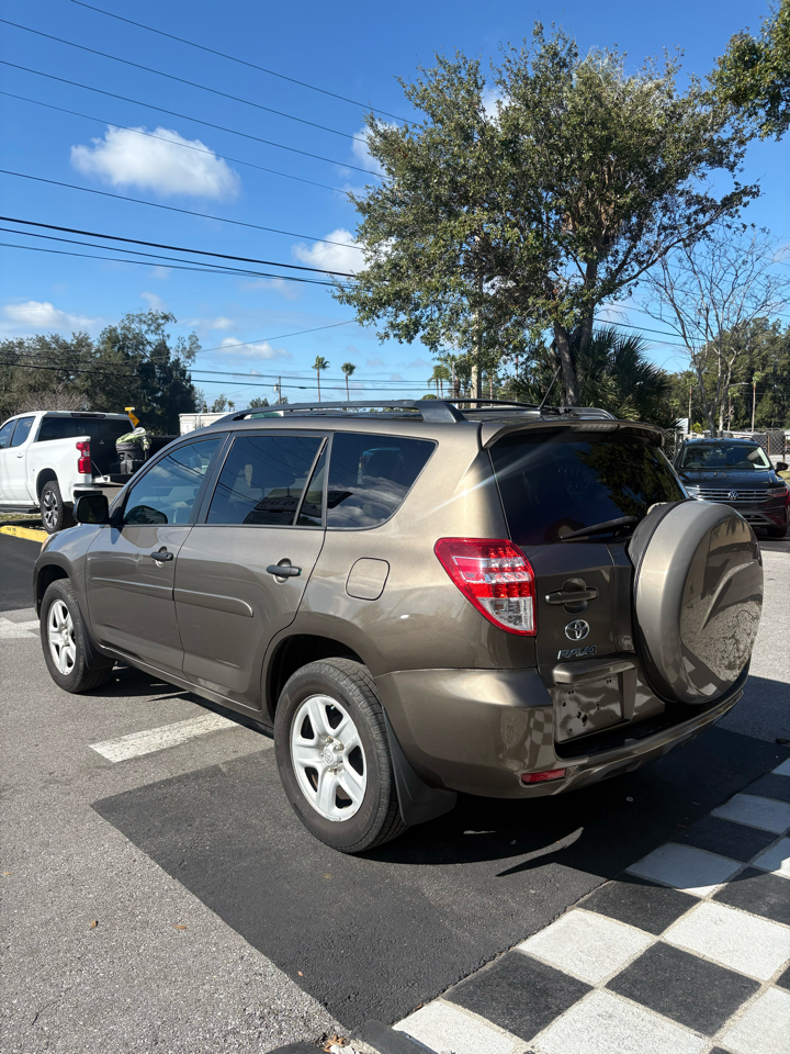 Toyota RAV4 2WD 2011