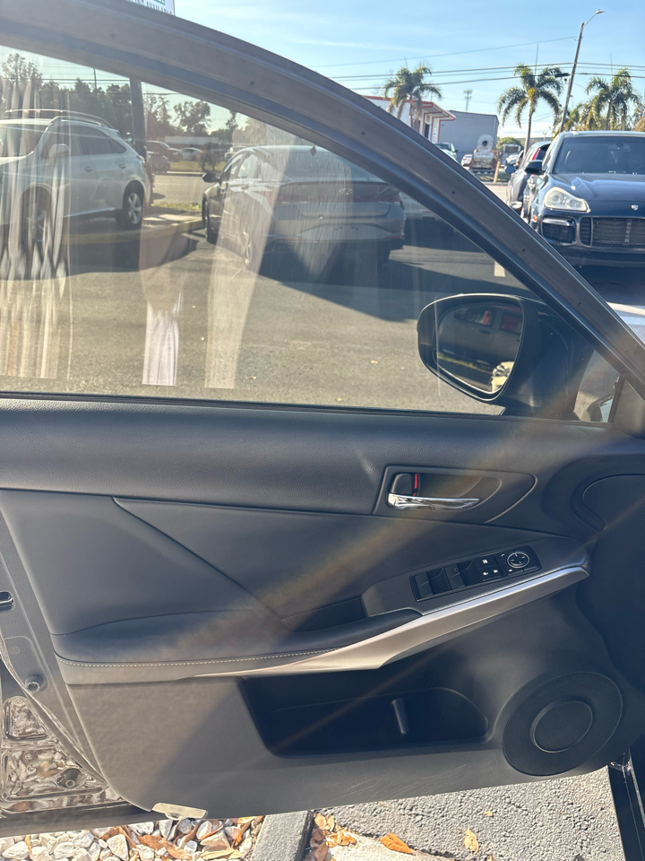 Lexus IS 250 RWD 2015