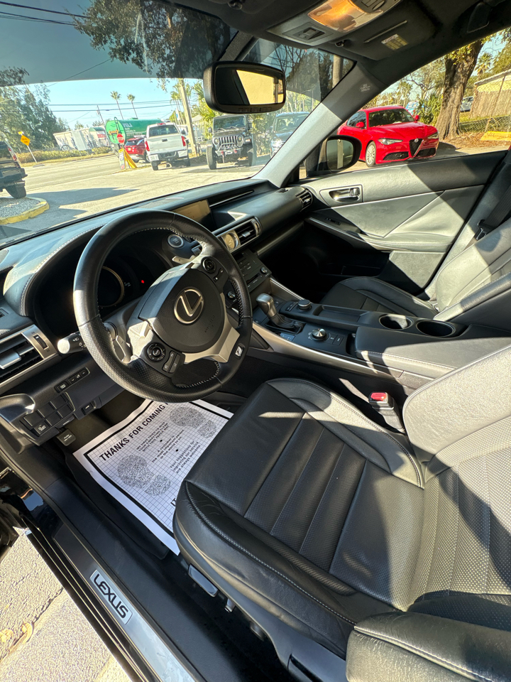 Lexus IS 250 RWD 2015