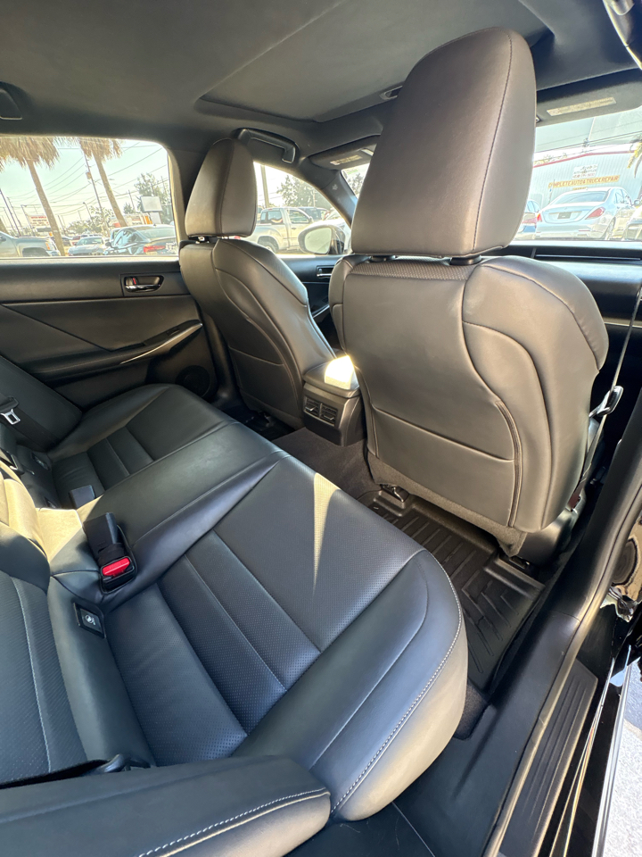 Lexus IS 250 RWD 2015