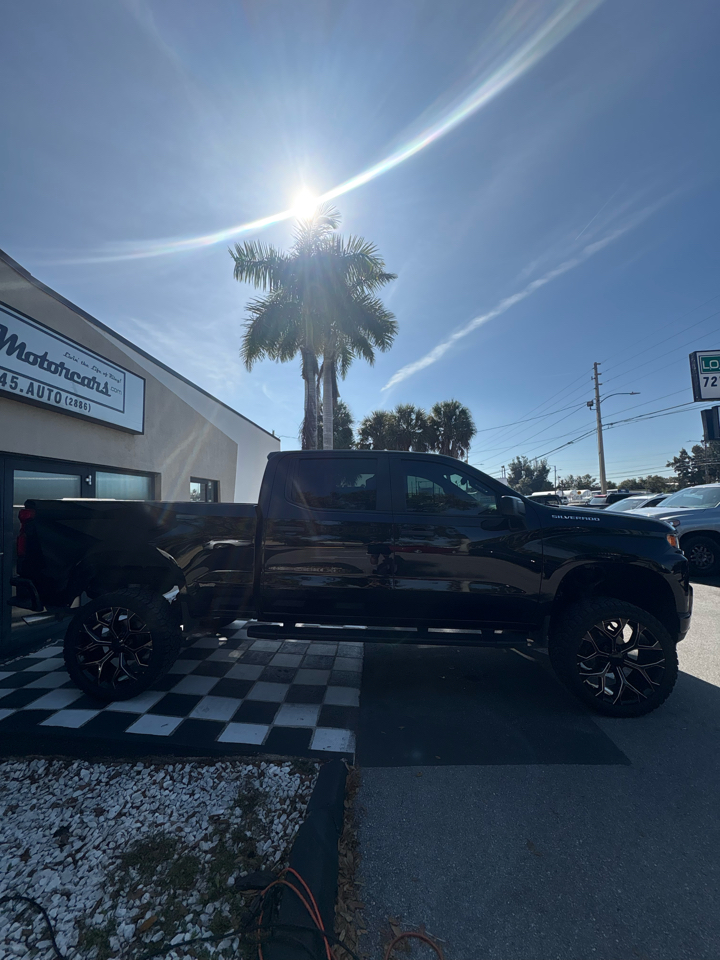 Chevrolet Silverado 1500 Custom Crew Cab 2WD 2020