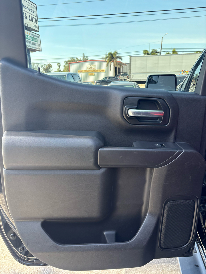 Chevrolet Silverado 1500 Custom Crew Cab 2WD 2020