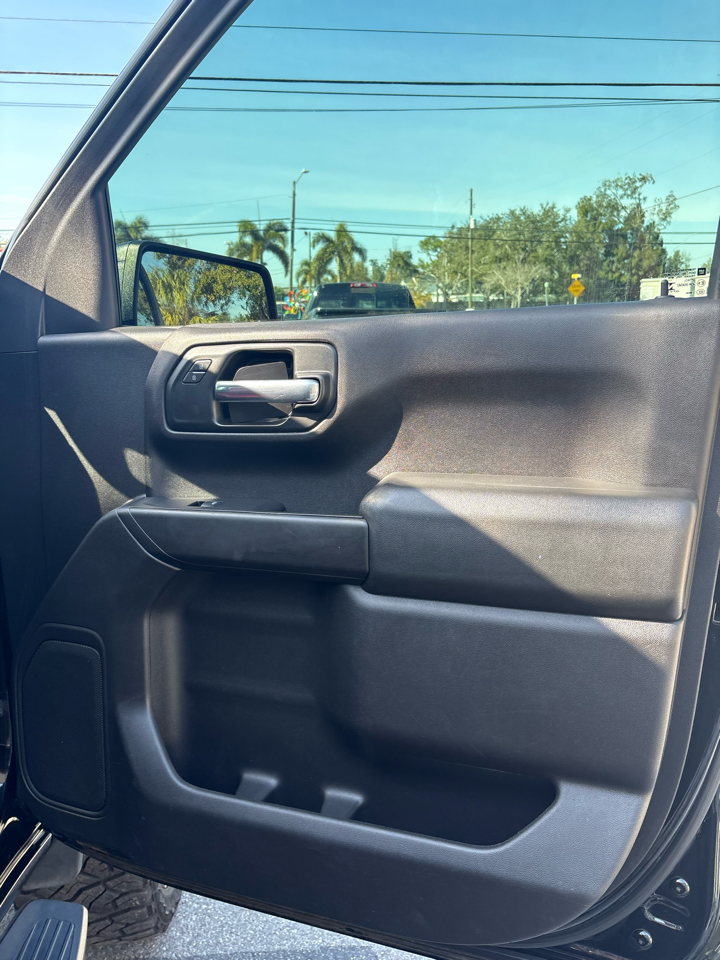 Chevrolet Silverado 1500 Custom Crew Cab 2WD 2020