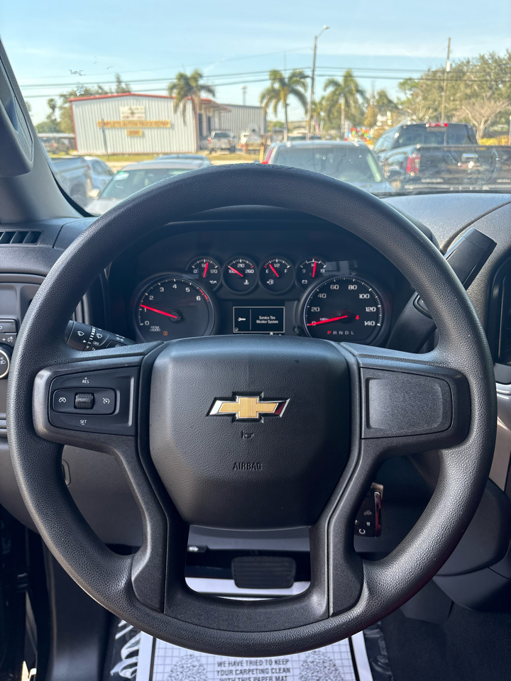 Chevrolet Silverado 1500 Custom Crew Cab 2WD 2020