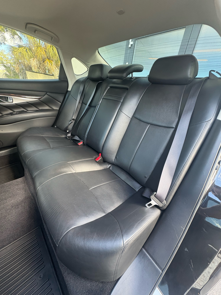 Infiniti Q70 L 3.7 AWD 2015