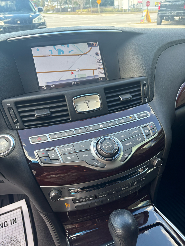 Infiniti Q70 L 3.7 AWD 2015