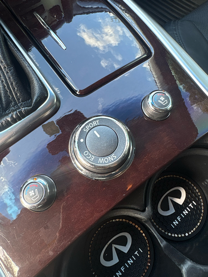 Infiniti Q70 L 3.7 AWD 2015