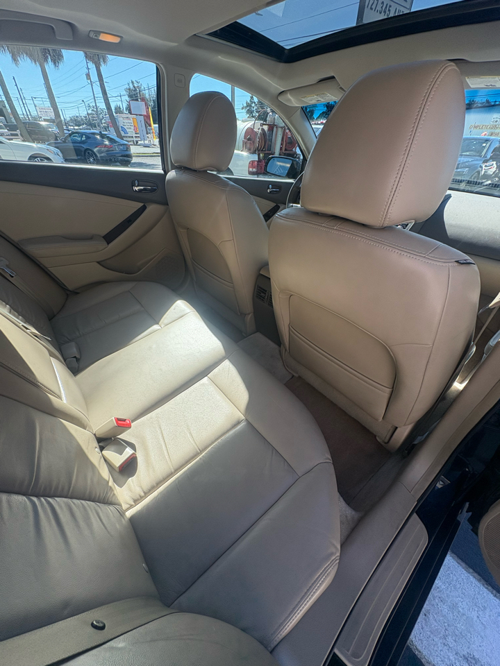 Nissan Altima 3.5 SR 2011