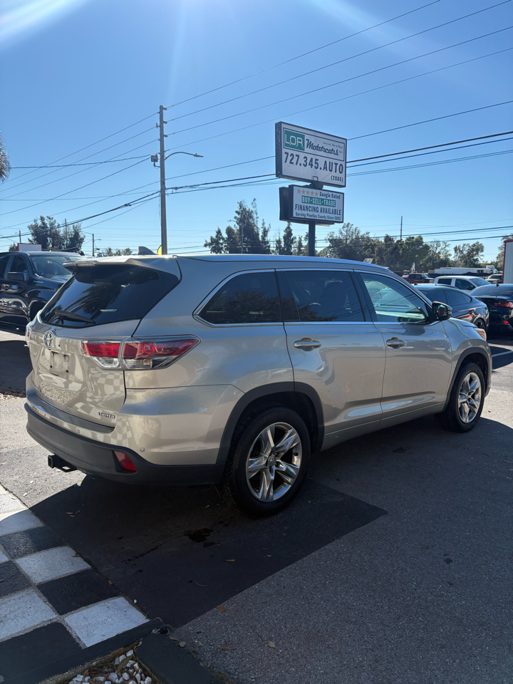 Toyota Highlander Limited FWD V6 2015
