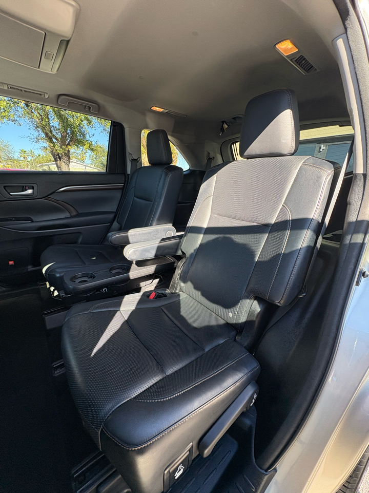 Toyota Highlander Limited FWD V6 2015