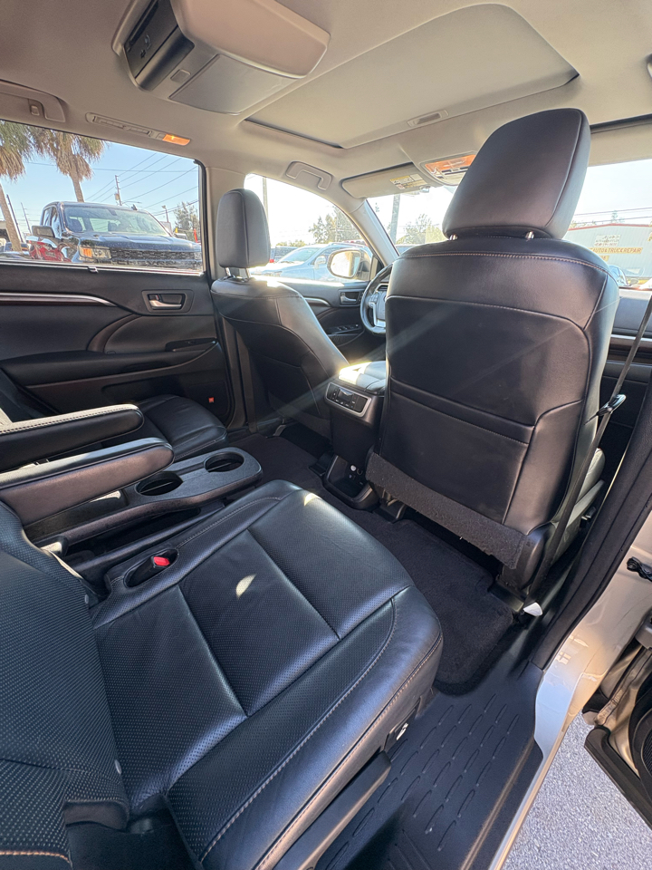 Toyota Highlander Limited FWD V6 2015