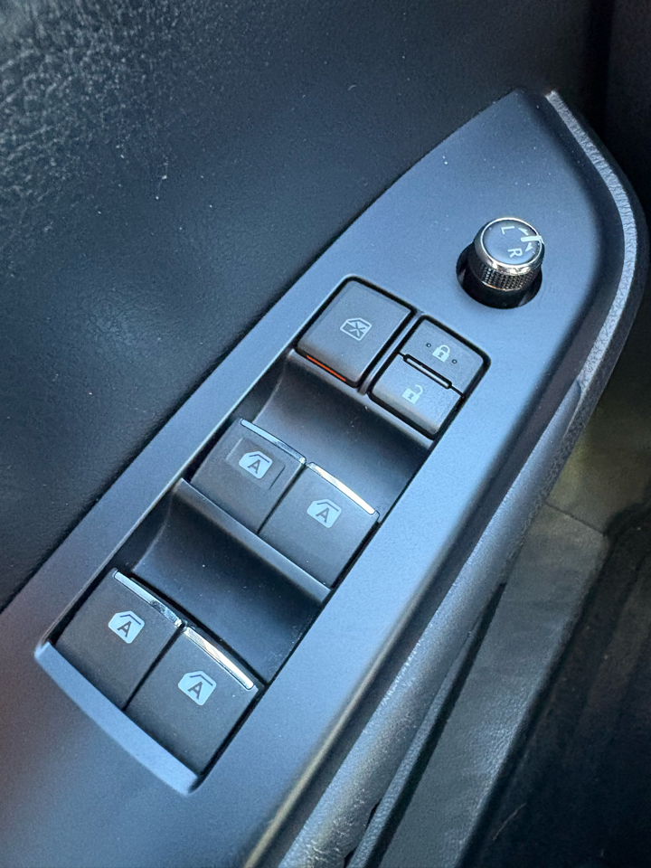 Toyota Highlander Limited FWD V6 2015