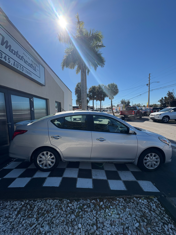 Nissan Versa 1.6 S 5M 2017