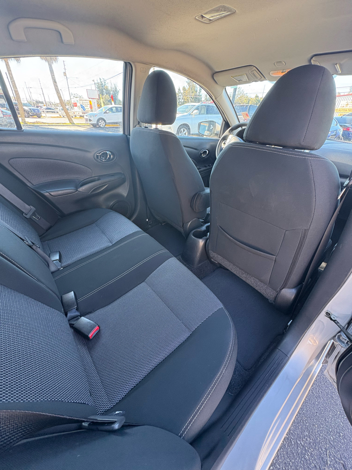 Nissan Versa 1.6 S 5M 2017