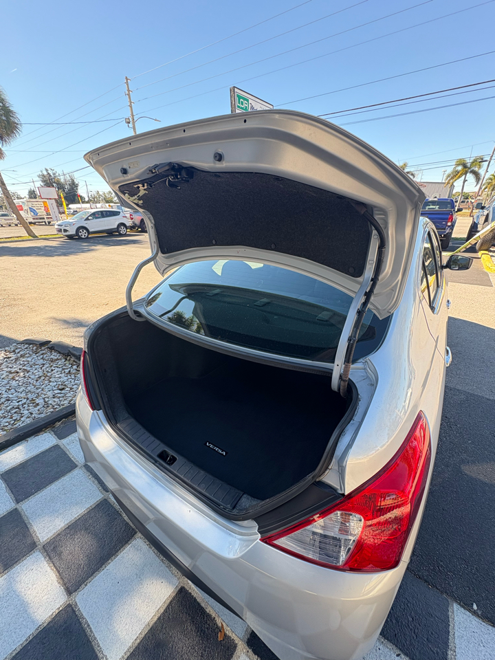 Nissan Versa 1.6 S 5M 2017