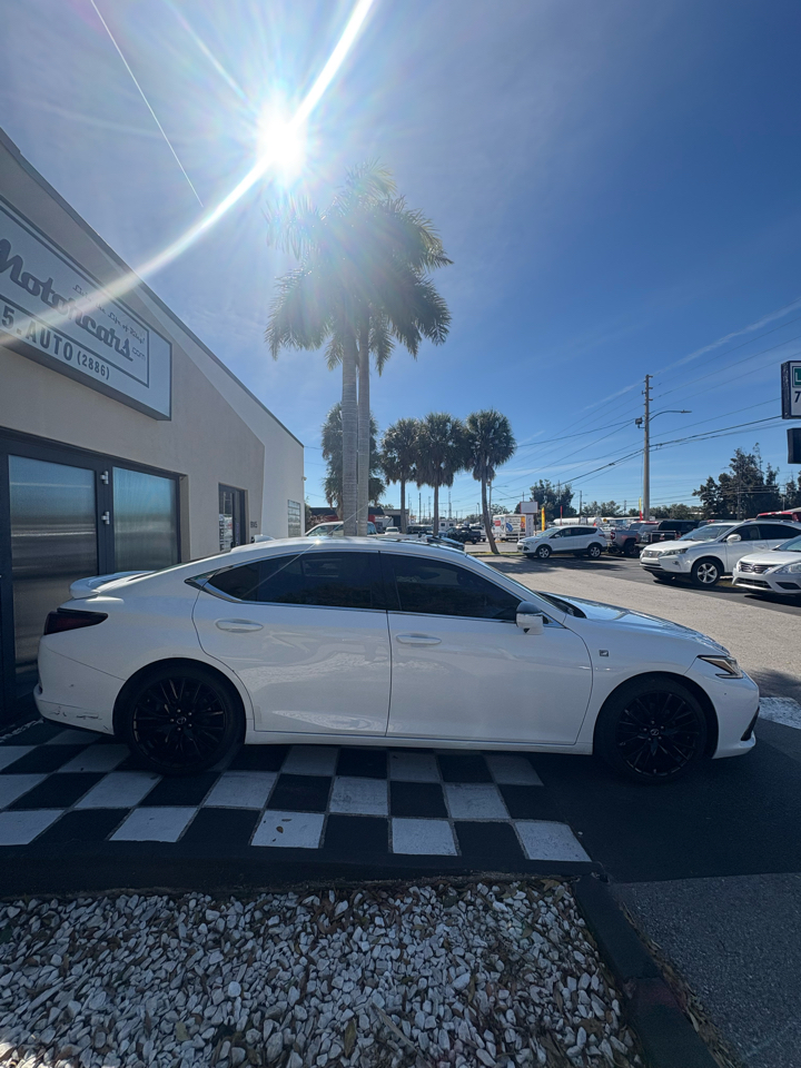 Lexus ES 350 F SPORT 2021