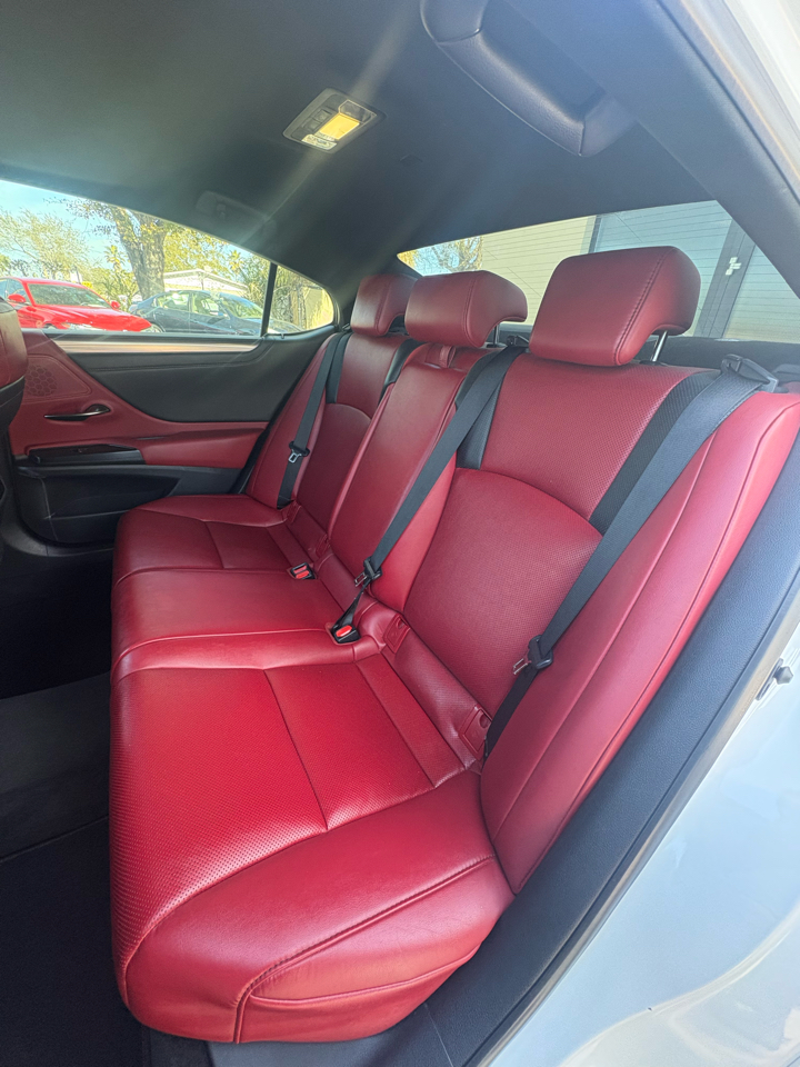 Lexus ES 350 F SPORT 2021