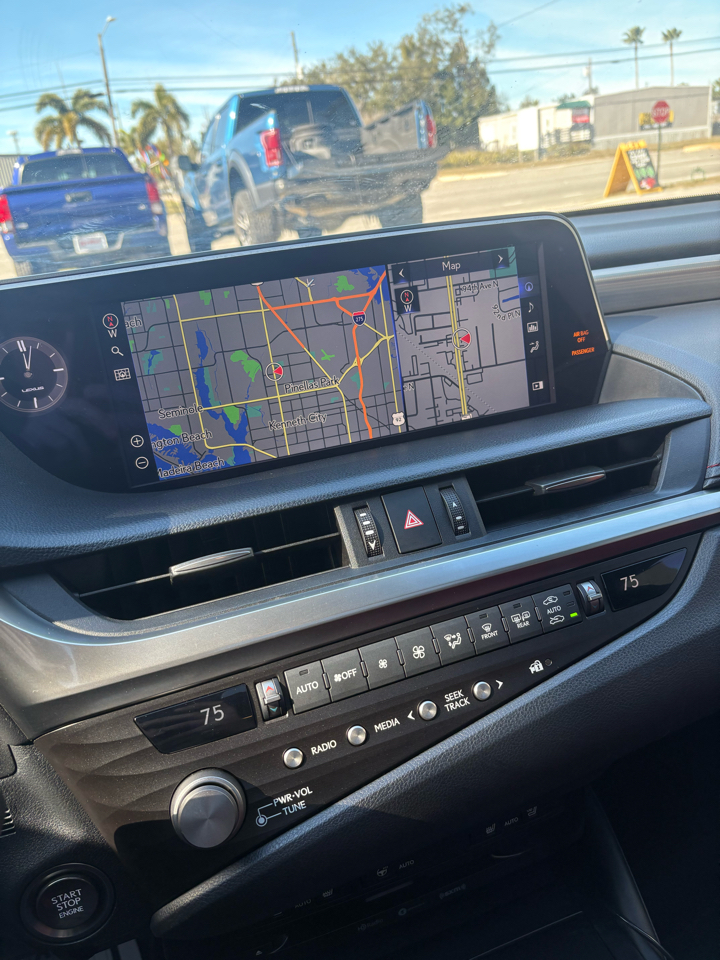 Lexus ES 350 F SPORT 2021